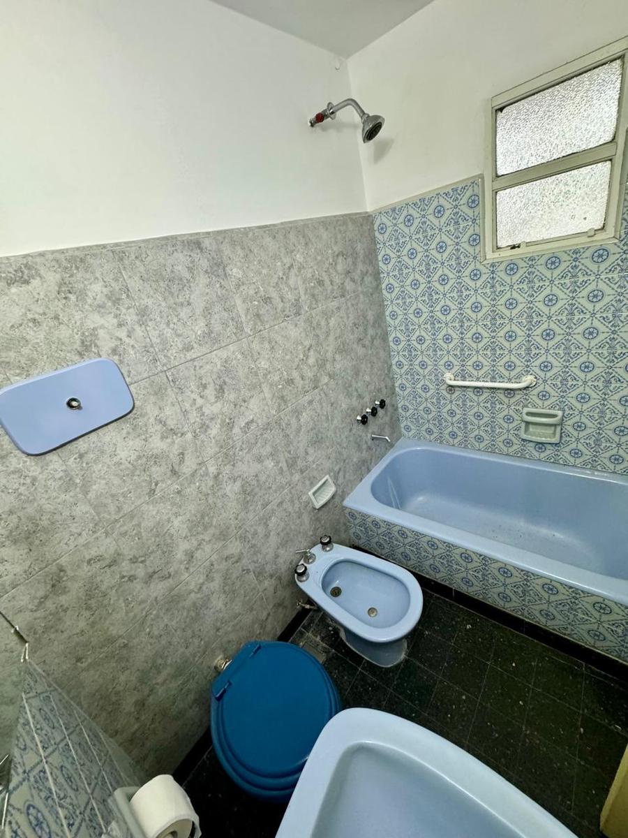 6964176_74352214080517796493959129978562121986145924949041687841538630171284377238215