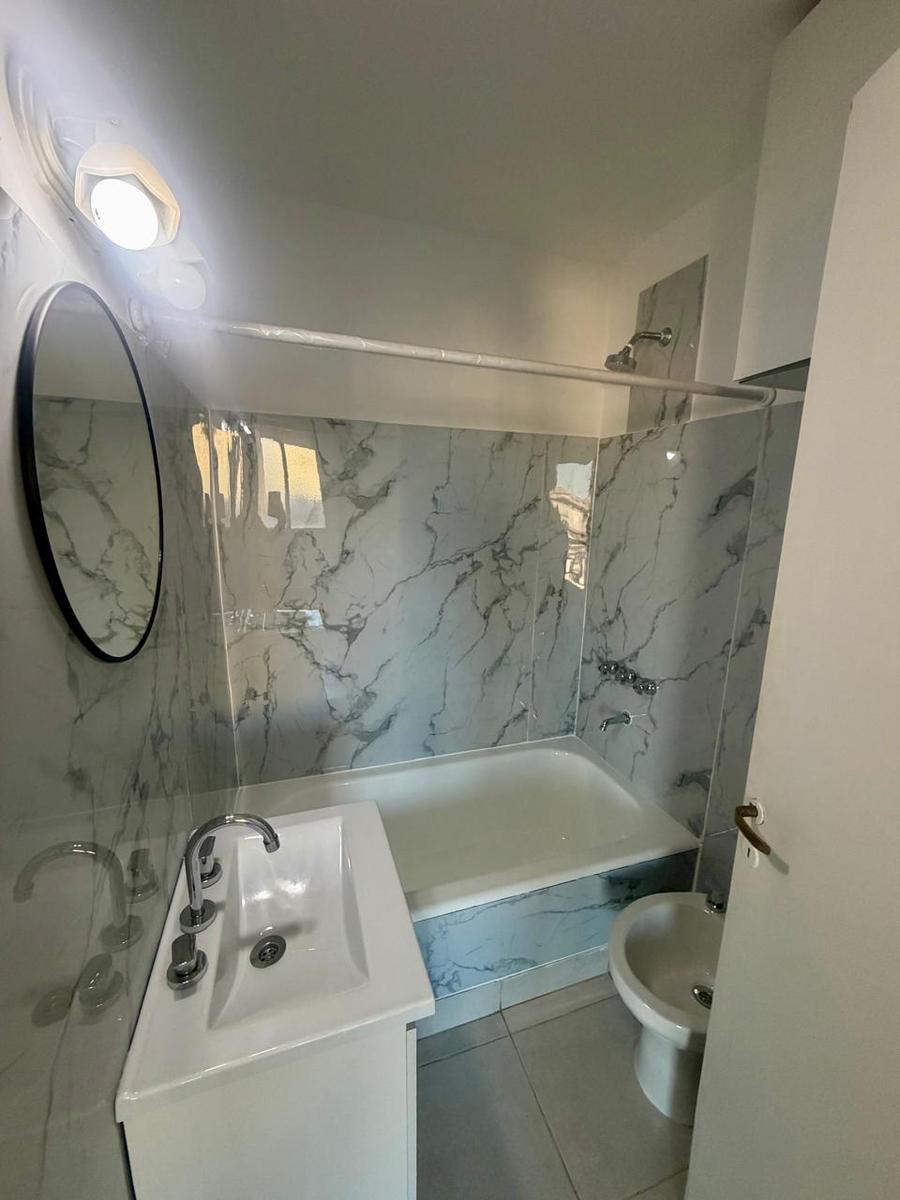 7770725_72296358769947470905230520114272573142607100399689323839812449218062990287797