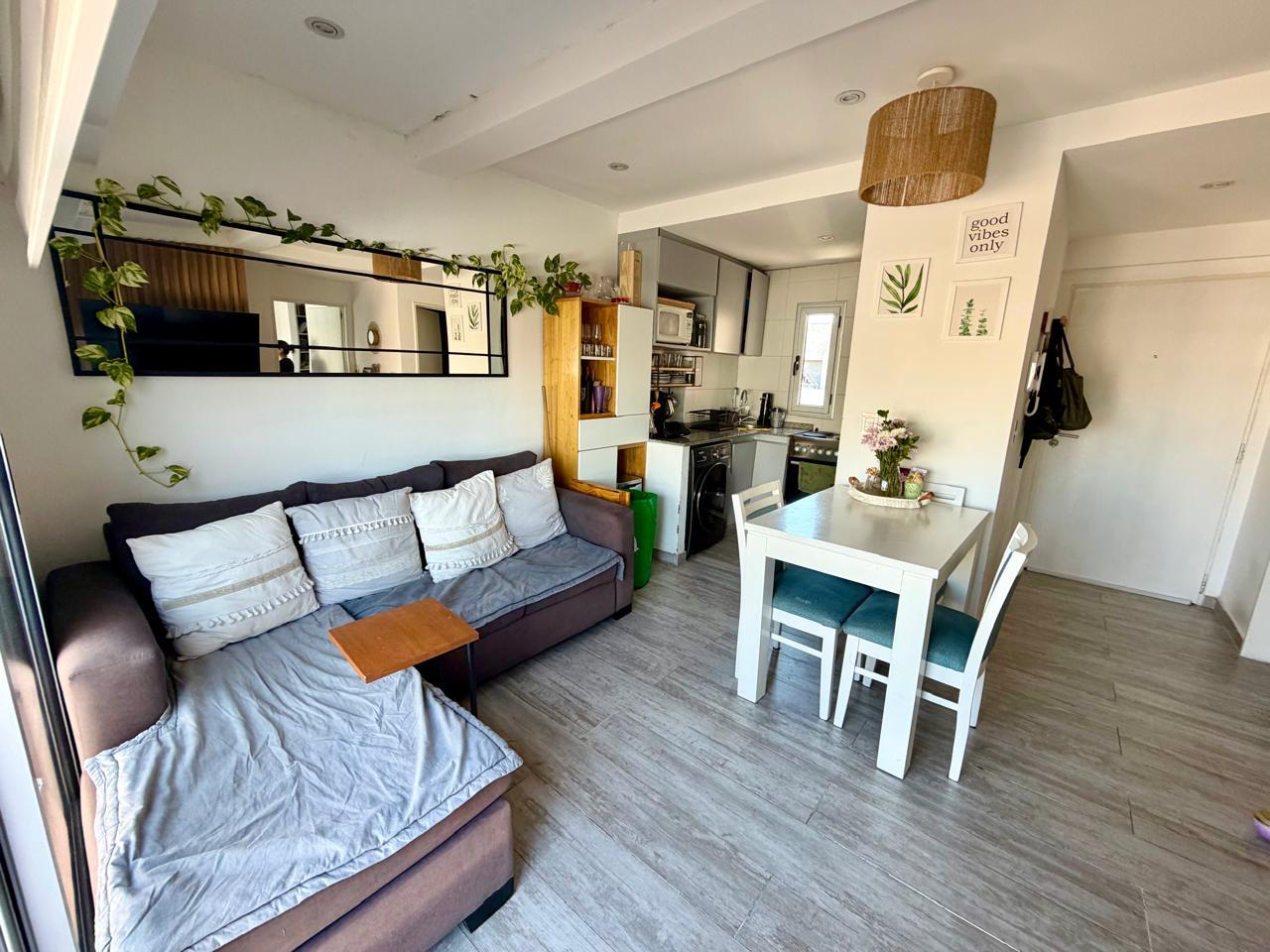 7906118_77770868470964085624138224288800935034469524824600526829816755442926528783862